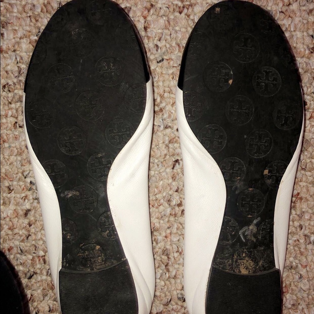Black & White Tory Burch Reva Flats 🖤 - Picture 3 of 3
